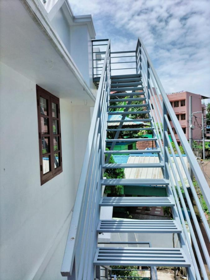 Joseys Homestay Kochi エクステリア 写真